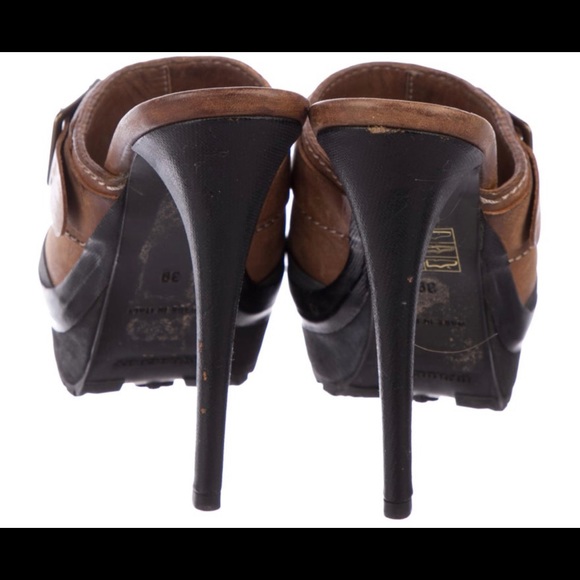 Pre owner leather Round-Toe Mules - Picture 3 of 4